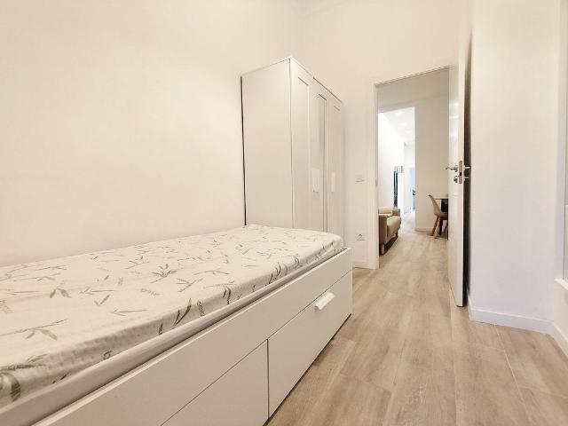 Piso en alquiler en calle Gran Via de Les Corts Catalanes, Barcelona, de 95 m² 4 habitaciones por 2.800