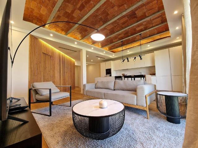 Piso en alquiler en calle Gran Via de Les Corts Catalanes, Barcelona, de 90 m² 2 habitaciones por 2.850