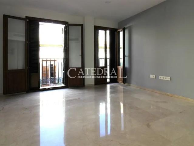 Piso en alquiler en Calle Gravina, cerca de Calle de Alfonso XII