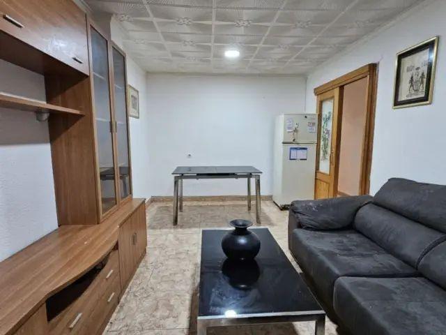 Piso en alquiler en Calle Infante, Número 3