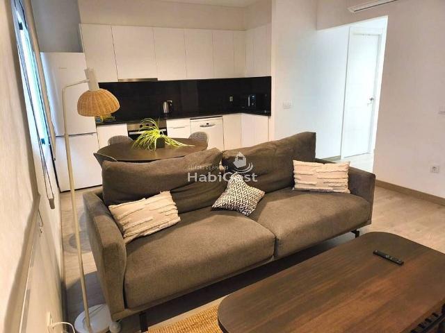 Piso en alquiler en calle Juli Garreta, Girona, de 75 m² 3 habitaciones por 1.100