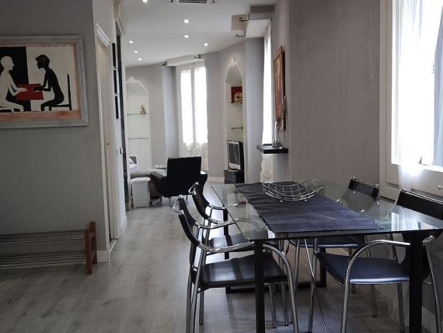 Piso en alquiler en calle Laietana, Barcelona, de 75 m² 2 habitaciones por 2.200