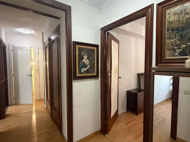 Piso en alquiler en calle Puigcerda, Barcelona, de 85 m² 4 habitaciones por 1.700