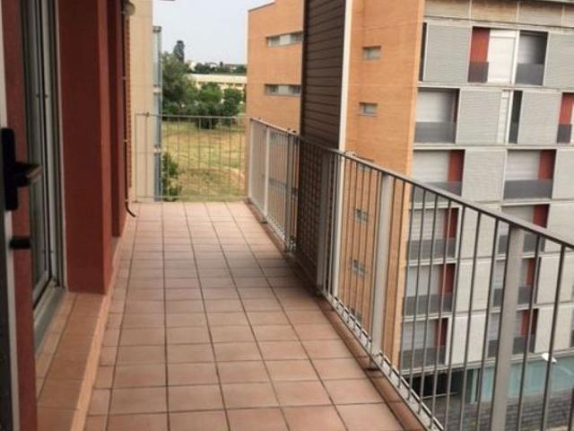 Piso en alquiler en calle Pujada Creu de Palau, Girona, de 57 m² 2 habitaciones por 960