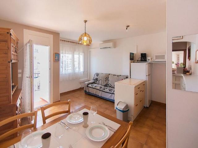 Piso en alquiler en calle Port Banyuls, Castelló d´Empúries, de 45 m² 2 habitaciones por 1.191