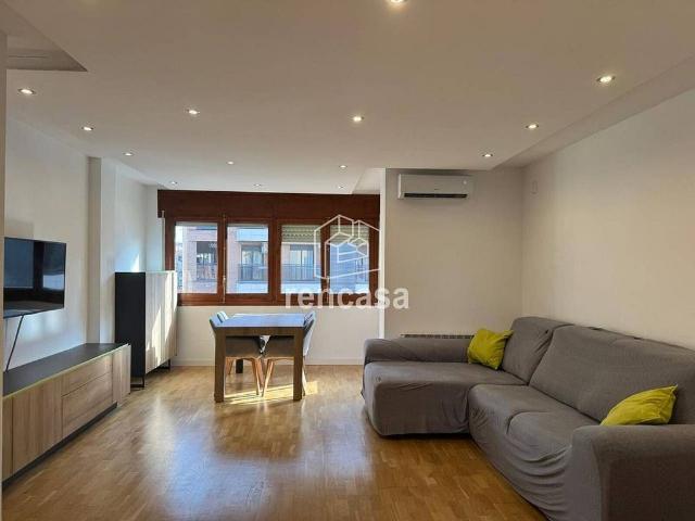 Piso en alquiler en calle Príncep de Viana, Lleida, de 109 m² 3 habitaciones por 850
