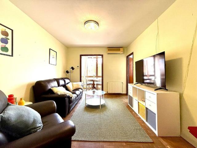 Piso en alquiler en calle Ps Maragall, Barcelona, de 65 m² 3 habitaciones por 1.800