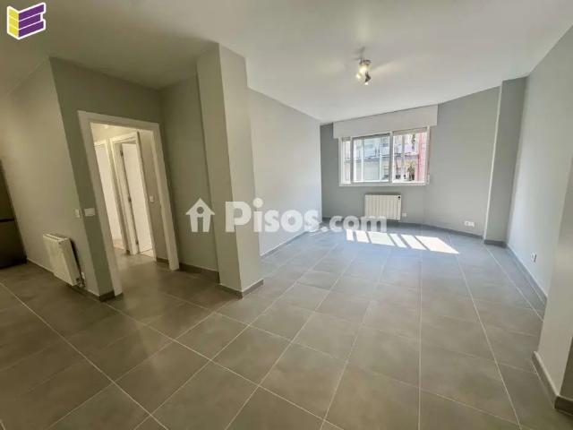 Piso en alquiler en Calle Ramiranes