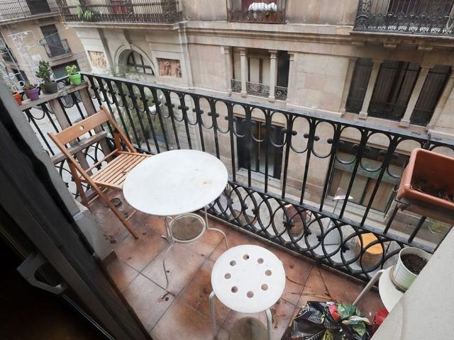 Piso en alquiler en calle Reina Cristina, Barcelona, de 120 m² 2 habitaciones por 1.600