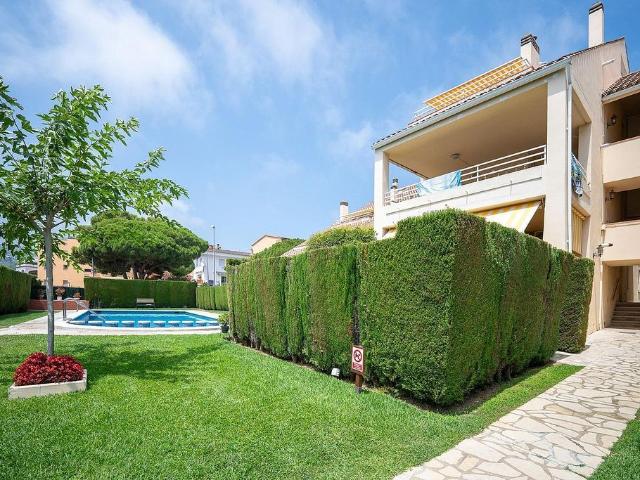 Piso en alquiler en calle Ricard Viladesau, Castell Platja d´Aro, de 86 m² 3 habitaciones por 1.165