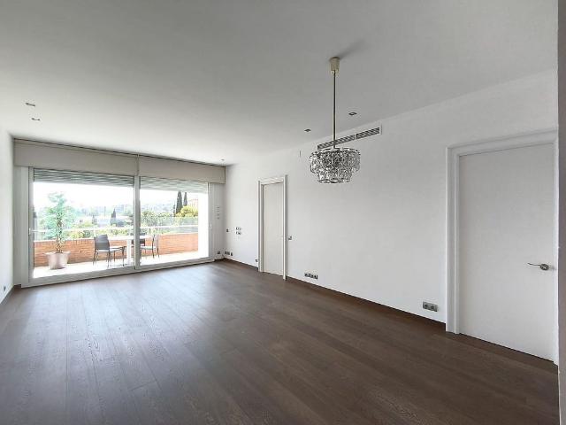 Piso en alquiler en calle Riu de L'or, Barcelona, de 138 m² 3 habitaciones por 2.600