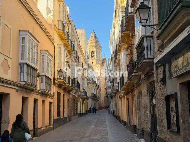 Piso en alquiler en Calle Sagasta, cerca de Calle de María de Arteaga