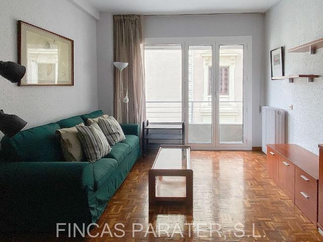 Piso en alquiler en calle Sant Gervasi, Barcelona, de 42 m² 1 habitación por 1.132