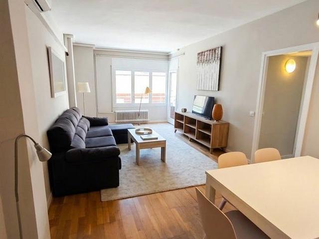 Piso en alquiler en calle Sant Eusebi, Barcelona, de 100 m² 4 habitaciones por 2.600