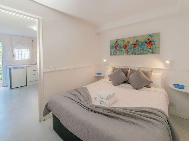 Piso en alquiler en calle Sant Maurici, Castelló d´Empúries, de 35 m² 1 habitación por 989