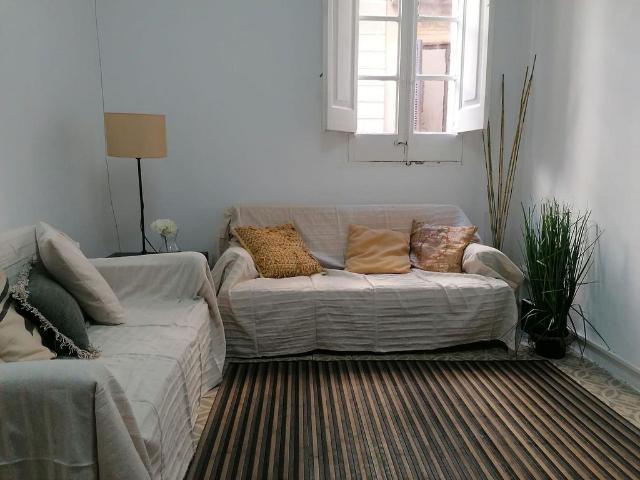 Piso en alquiler en calle Sant Pere Mes Alt, Barcelona, de 80 m² 4 habitaciones por 1.470