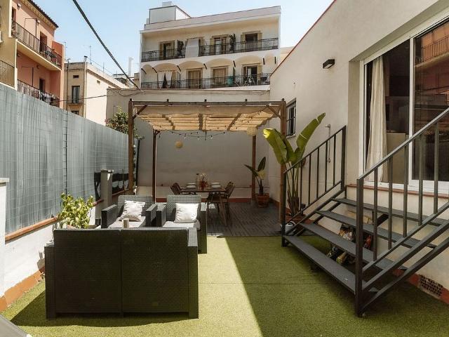 Piso en alquiler en calle Santa Mónica, Barcelona, de 50 m² 2 habitaciones por 2.390