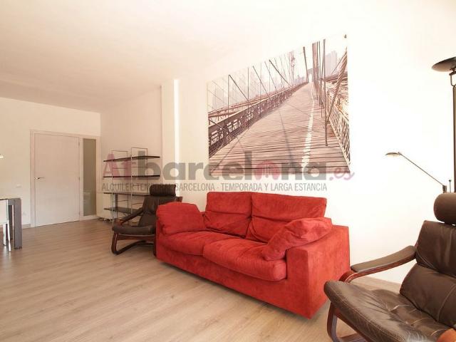 Piso en alquiler en calle Taquigraf Marti, Barcelona, de 105 m² 4 habitaciones por 1.875