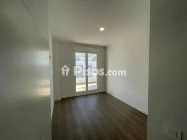 Piso en alquiler en Calle Torrente Ballester