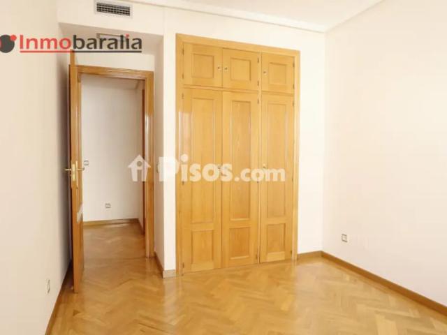 Piso en alquiler en Calle Tramontana