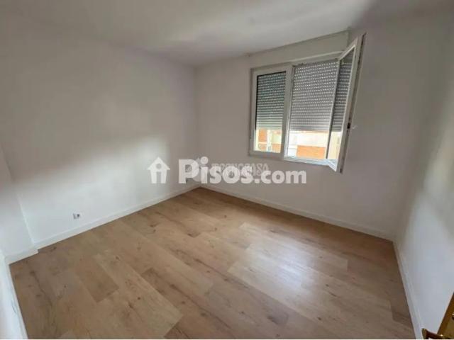 Piso en alquiler en Calle Valdemarín