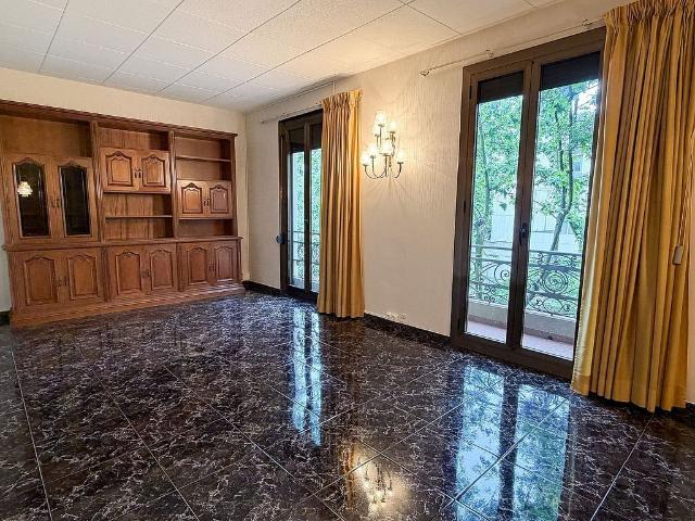 Piso en alquiler en calle Viladomat, Barcelona, de 82 m² 3 habitaciones por 1.320