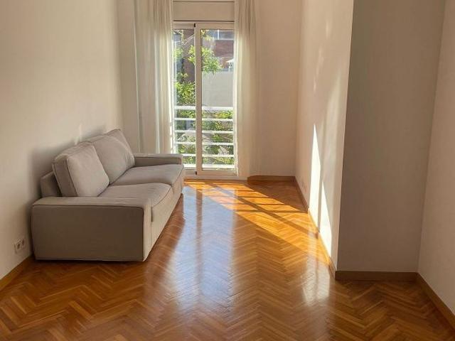 Piso en alquiler en calle Vilaros, Barcelona, de 46 m² 1 habitación por 1.219
