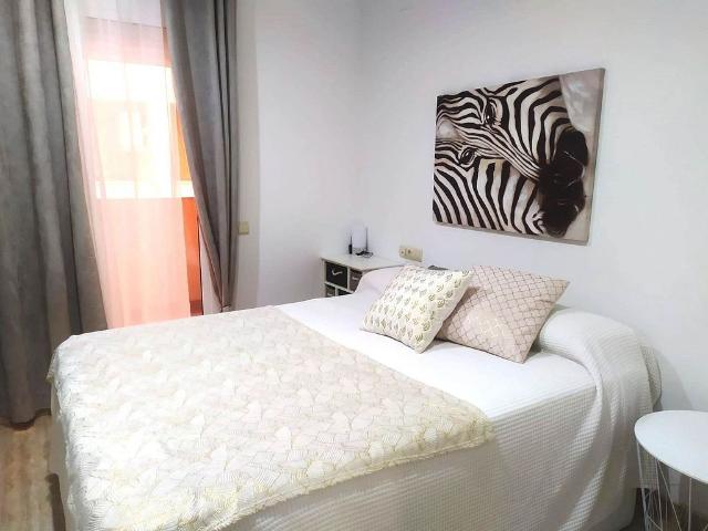 Piso en alquiler en calle Vintisis, Camarles, de 89 m² 3 habitaciones por 550 €