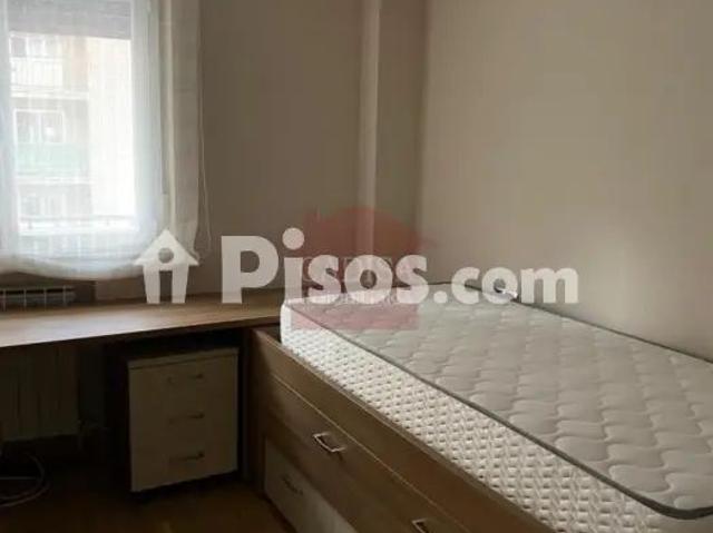 Piso en alquiler en Canalejas