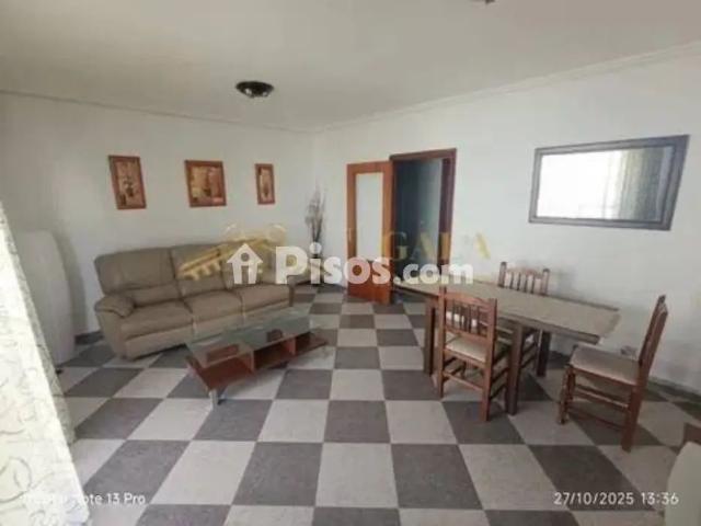 Piso en alquiler en Casco Antiguo