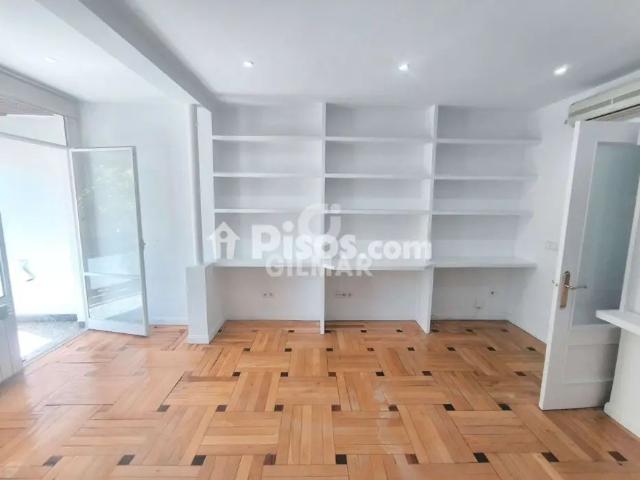 Piso en alquiler en Castellana Orense
