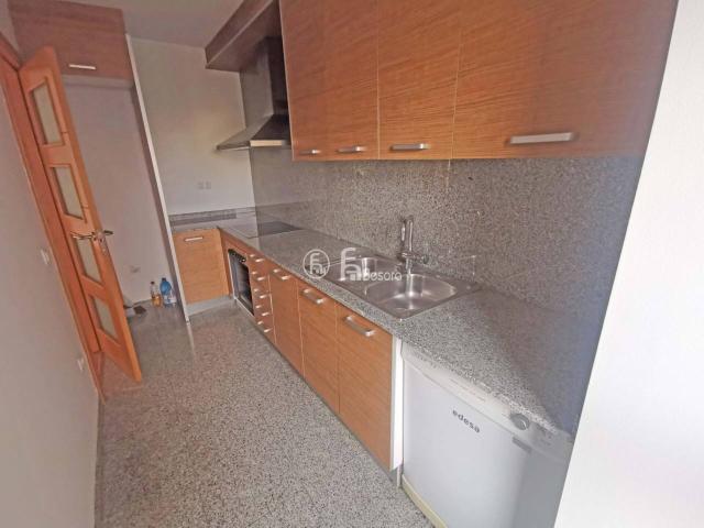 Piso en alquiler en CAP PONT ESTUDIO GENERAL UNIVERSIDADES, SIN MUEBLES, PARKING INCLUIDO, NO ACEPTAN MASCOTAS