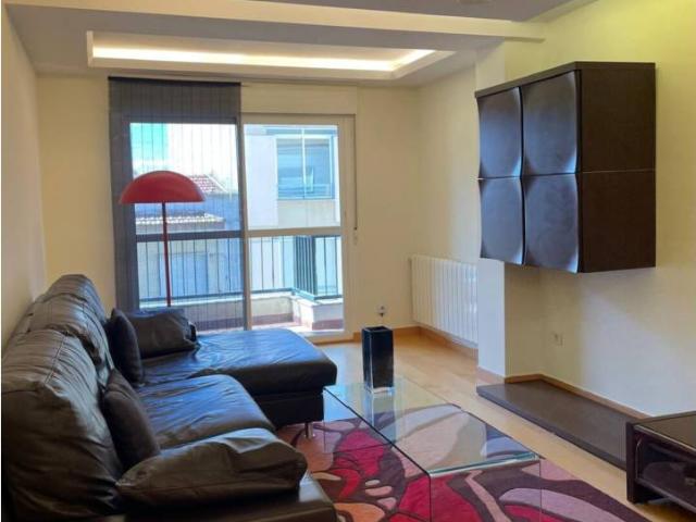 Piso en alquiler en Carmelitas 37007