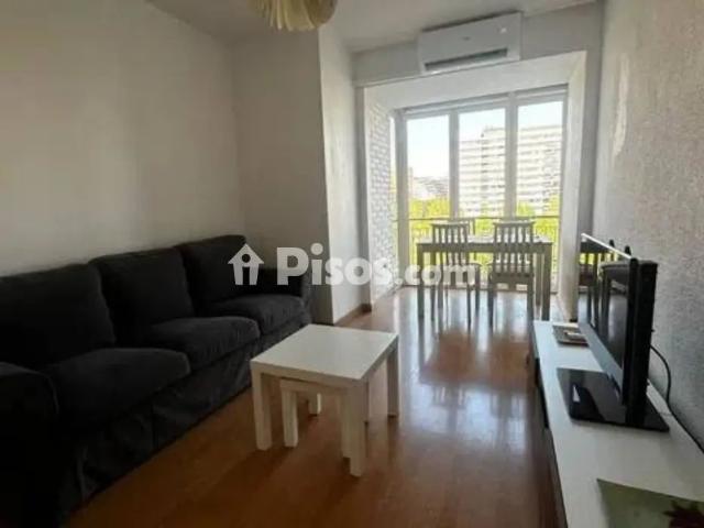 Piso en alquiler en Cármenes