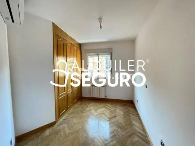 Piso en alquiler en Carabanchel