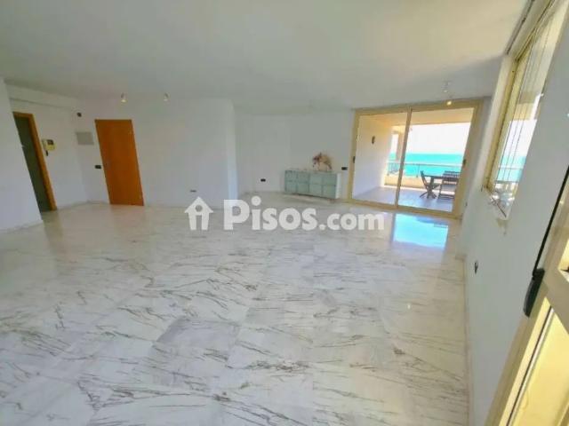Piso en alquiler en Carrer d'Algarb