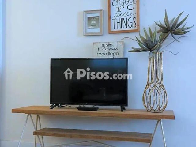 Piso en alquiler en Carrer de la Hispanitat