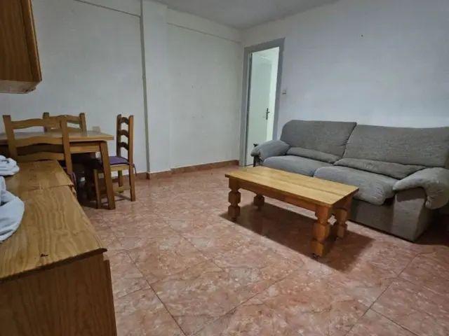 Piso en alquiler en Carrer de León XIII, 13