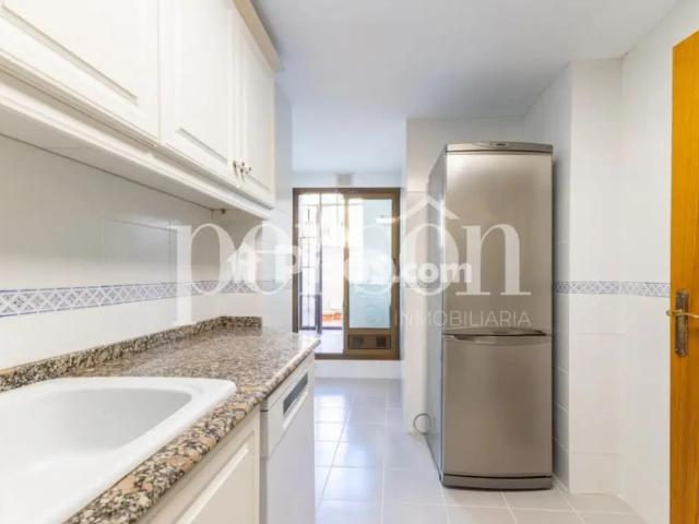 Piso en alquiler en Carrer de Linares