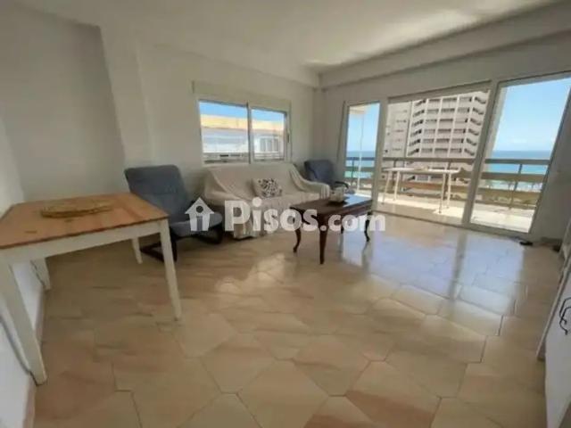 Piso en alquiler en Carrer de Novelda