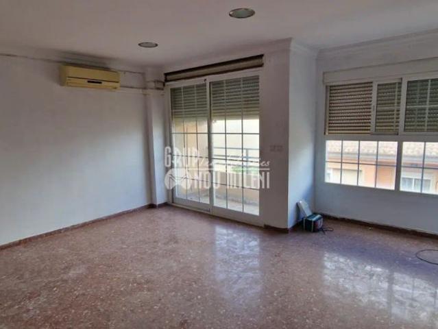 Piso en alquiler en Carrer de Santa Anna
