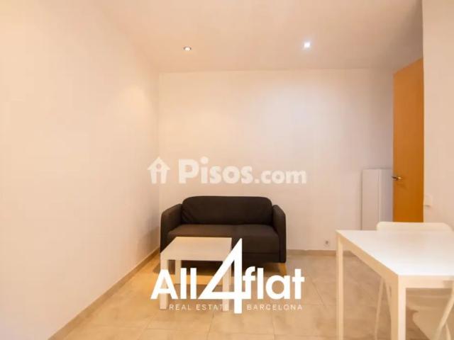 Piso en alquiler en Carrer de Sòria