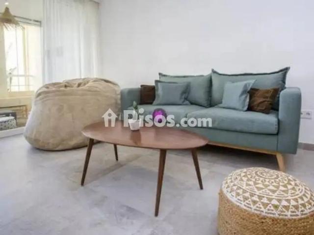 Piso en alquiler en Carrer Larissa