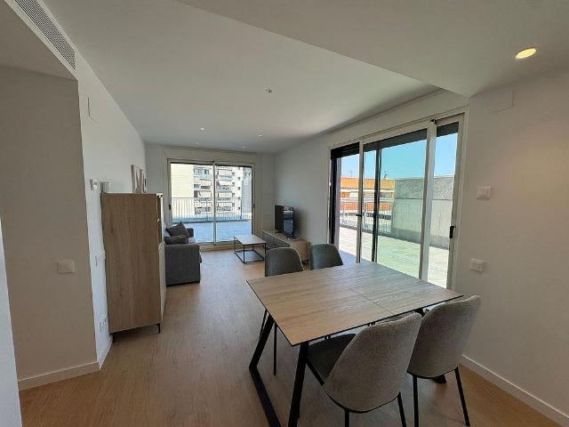 Piso en alquiler en carretera De Barcelona, Viladecans, de 55 m² 2 habitaciones por 2.400