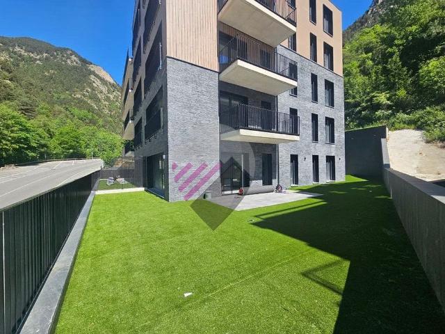 Piso en alquiler en carretera D'erts, Arinsal Erts, de 95 m² 3 habitaciones por 3.000