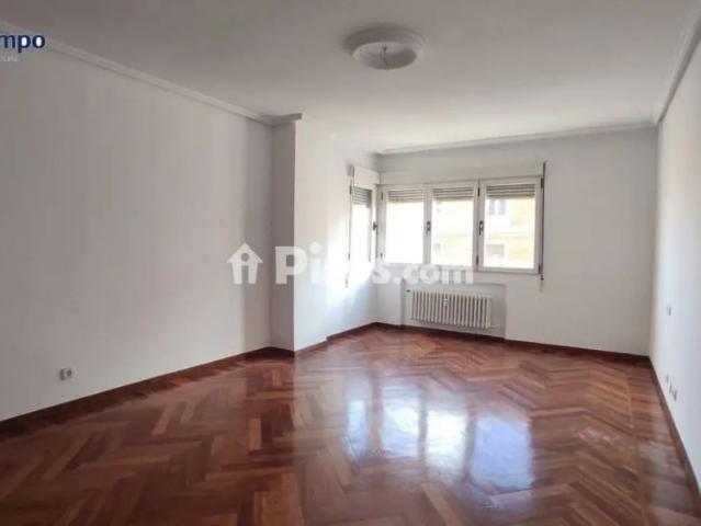 Piso en alquiler en Centro