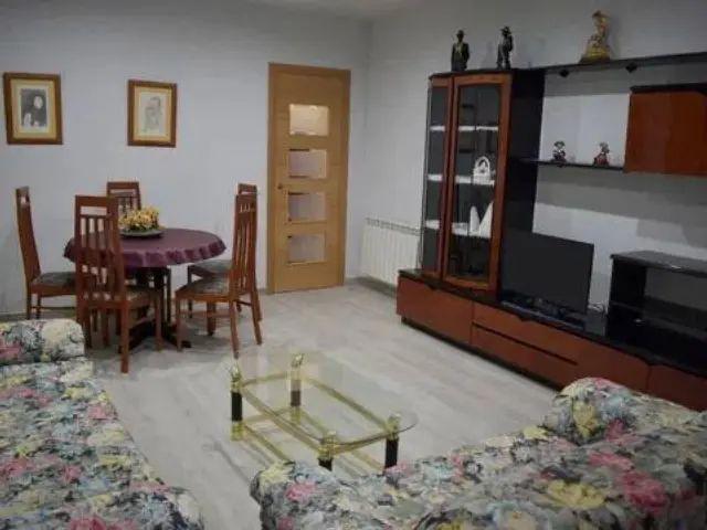 Piso en alquiler en Centro