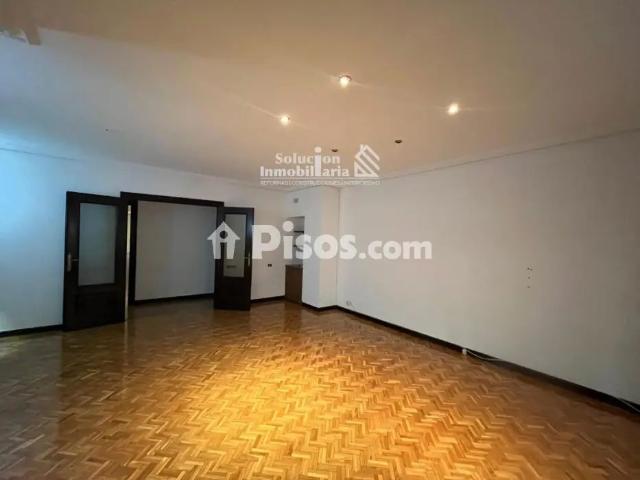 Piso en alquiler en Centro