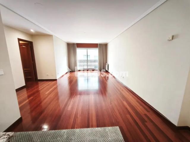 Piso en alquiler en Centro Areal