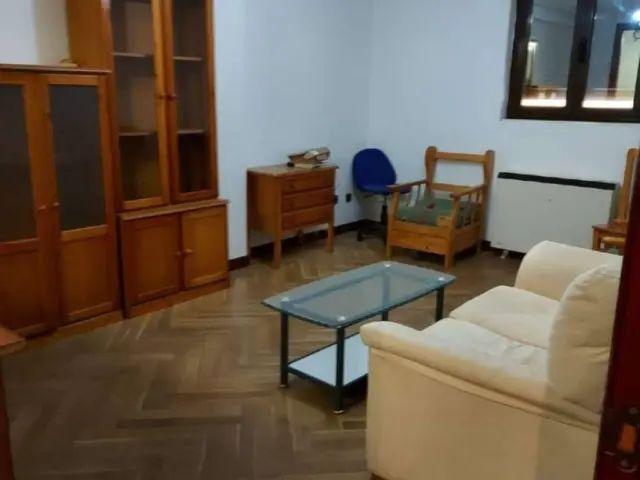 Piso en alquiler en Centro Casco Histórico